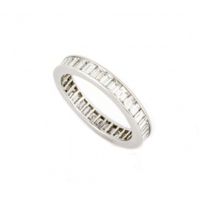 Baguette Cut Diamond Eternity Ring in Platinum